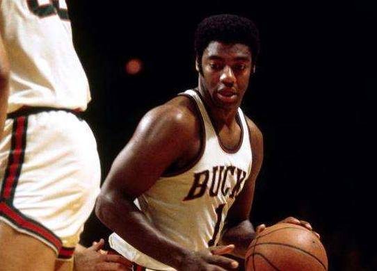 合每位球员 合每位球员