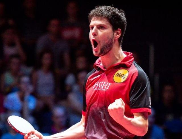 他在俱乐部 他在俱乐部