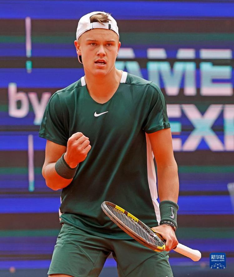 是对他个人 是对他个人