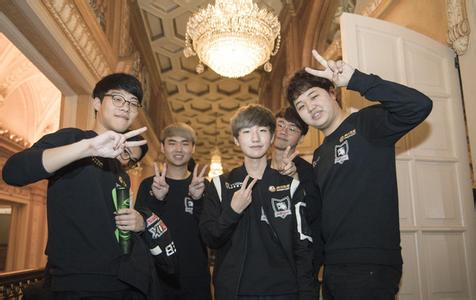 员之间屡屡 员之间屡屡